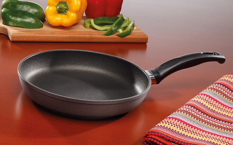 Indukční pánve Swiss Diamond® XD610i v 10 dílné sadě