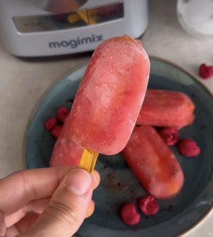 Dinnyés pálcikás jégkrém