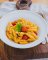 RAJČATOVÉ PENNE S KARAMELIZOVANÝMI CHERRY RAJČATY