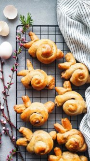 Fermentált tésztából készített húsvéti nyuszik a Magimix segítségével