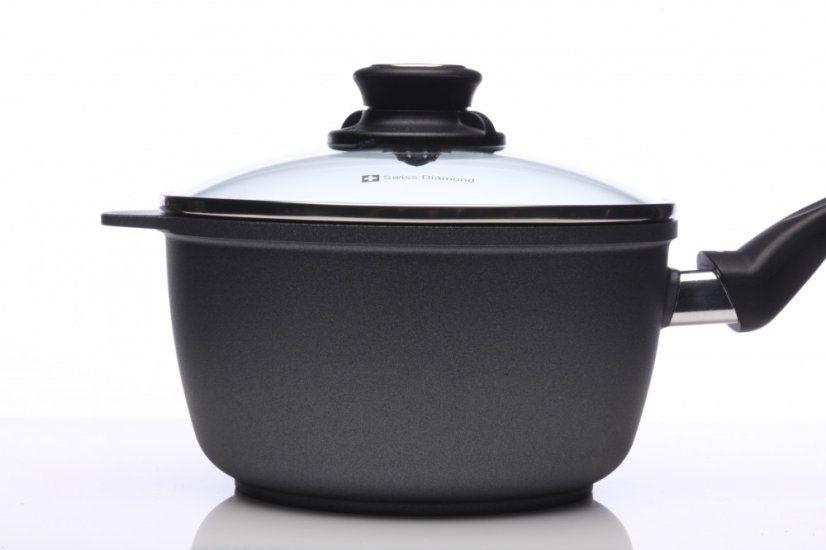 SWISS DIAMOND® gyémánt felületű nyeles lábas 3 l fedövel indukciós