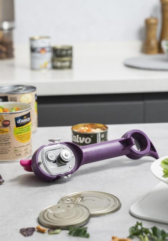 5 AZ 1-BEN KONZERVNYITÓ