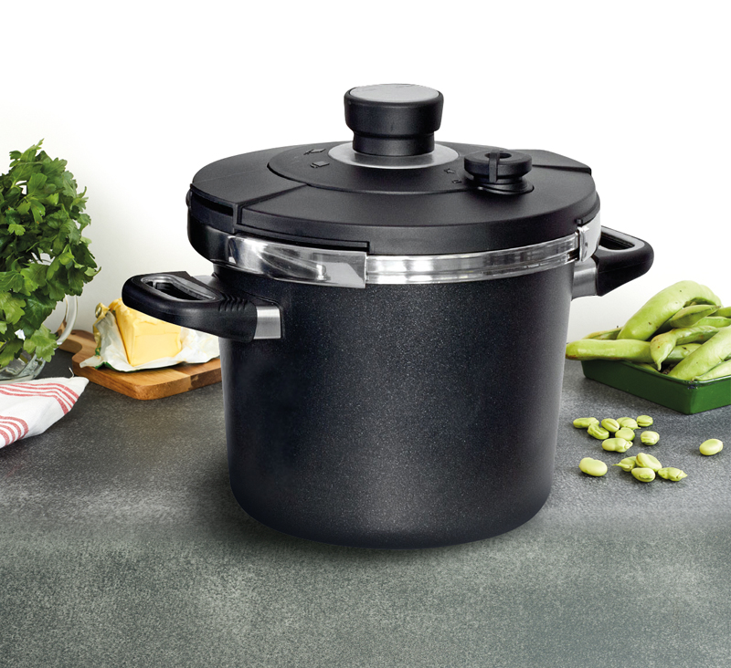 Titánový 4,5 l tlakový hrniec indukčný s dvoma pokrievkami