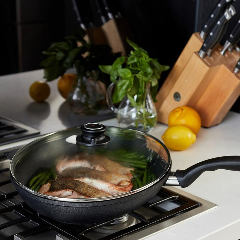 Swiss Diamond rybacia panvica XD6538c s pokrievkou