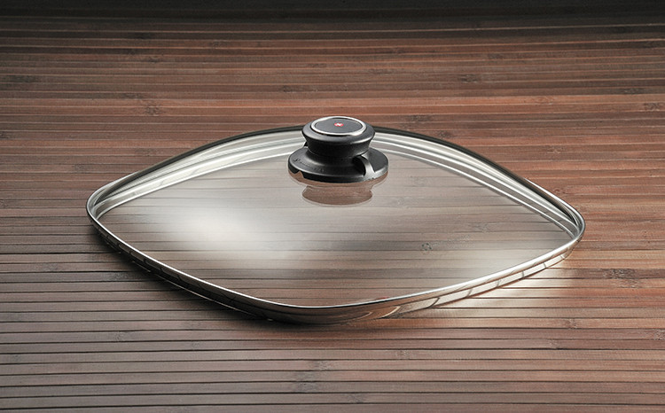 Sklenená pokrievka s nastaviteľným ventilom s rozmerom 28x28 cm, pre riady Swiss Diamond®