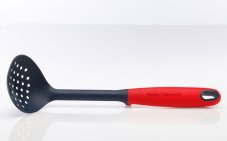 Děrovaná naběračka pro nádobí Swiss Diamond®