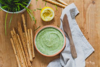 Hummus z bílých fazolí s pažitkou