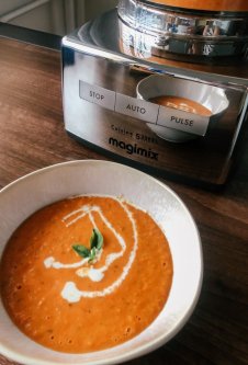 Sült paradicsom leves