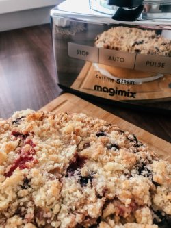 Gyümölcsös kevert sütemény